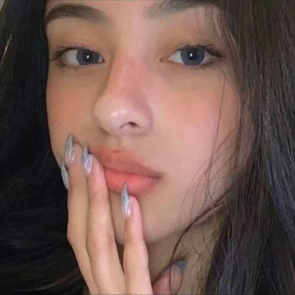 Meet your Posher, Sarah grace - Picture 1 of 1